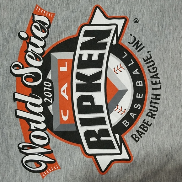 UA Babe Ruth League 2010 Cal Ripken Series Baseball Gray Short-Sleeved Tee Shirt - Picture 3 of 11